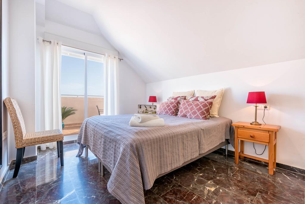 פואנגירולה Carvajal Luxury Apartments - Free Parking מראה חיצוני תמונה