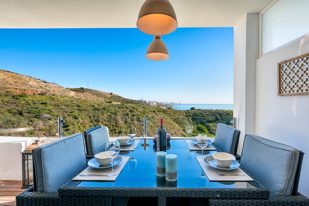 פואנגירולה Carvajal Luxury Apartments - Free Parking מראה חיצוני תמונה
